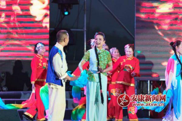 紫陽舉辦陜南陜北民歌交流展演3_meitu_3.jpg